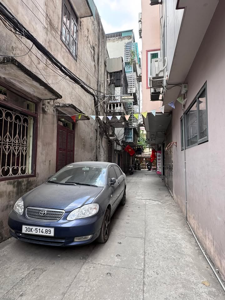 Nhà 5 tầng Vương Thừa Vũ 39m² giá 10 tỷ - Cần bán gấp trong tháng!