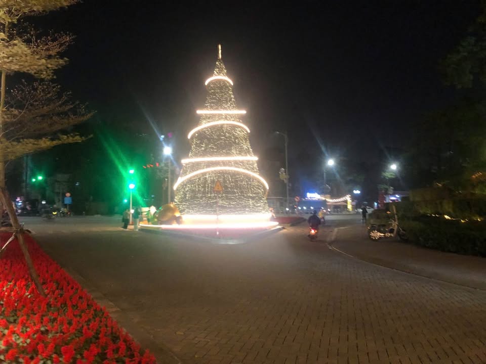 Bán đất kèm nhà Dương Nội 60m² giá 5 tỷ - Sát khu đô thị sầm uất!