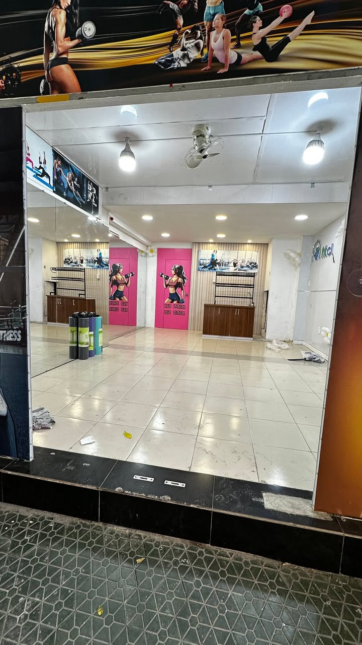 Shophouse cho thuê tại Chung Cư Bàu Cát 2, Quận Tân Bình, 32m² - Mặt tiền đẹp, kinh doanh thuận lợi!