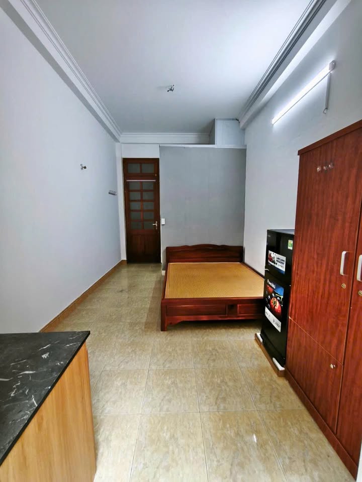 Phòng cho thuê tại ngõ 45 Hào Nam, Đống Đa - Tiện nghi đầy đủ, giá thỏa thuận!