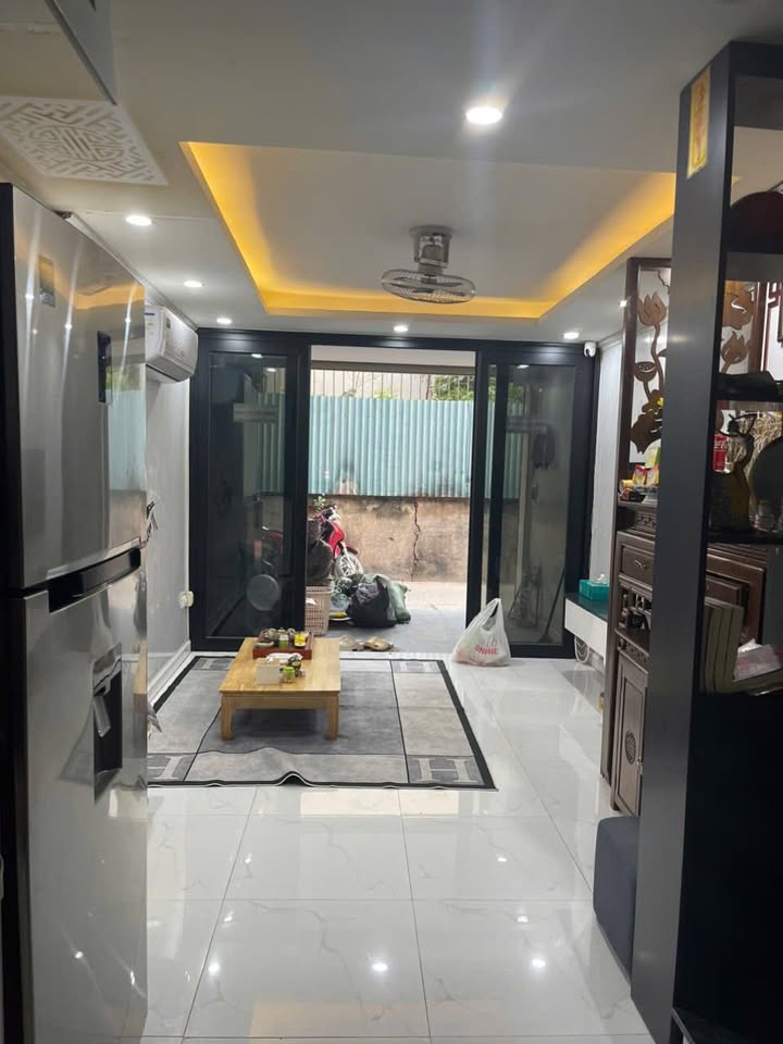 Nhà riêng 136 đường Cầu Diễn, 40m² giá 2.9 tỷ - Kinh doanh thuận lợi