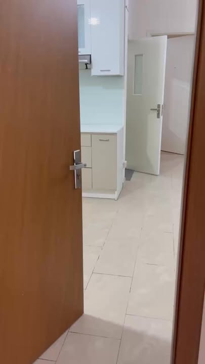 Căn hộ cho thuê Văn Cao Ba Đình 65m² giá 8.9 triệu - Full nội thất, chỉ việc vào ở!