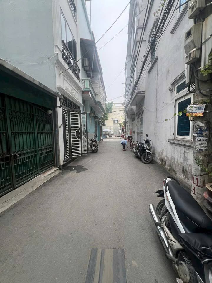 Đất đẹp Cổ Nhuế 50m² giá 12 tỷ - Ô tô tránh, tiện ích đầy đủ!