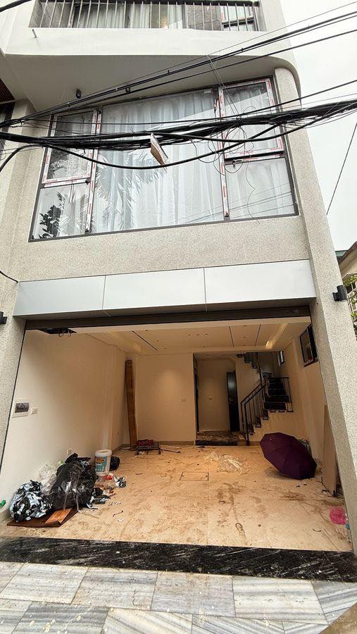 Nhà phố Ngọc Thụy Long Biên 40m² giá 14.7 tỷ - Lô góc, thang máy, sang trọng!