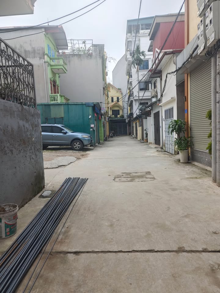 Đất nền Việt Hưng Long Biên 39m² giá 5.1 tỷ - Cơ hội vàng đầu tư!