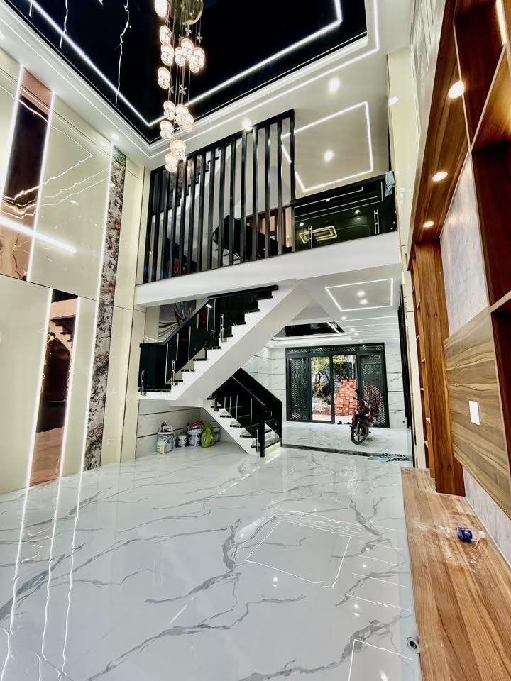 Nhà 5 Tầng Bình Thành 66.3m² giá 7.3 tỷ - Sân Thượng Rộng Rãi, Hẻm Xe Tải