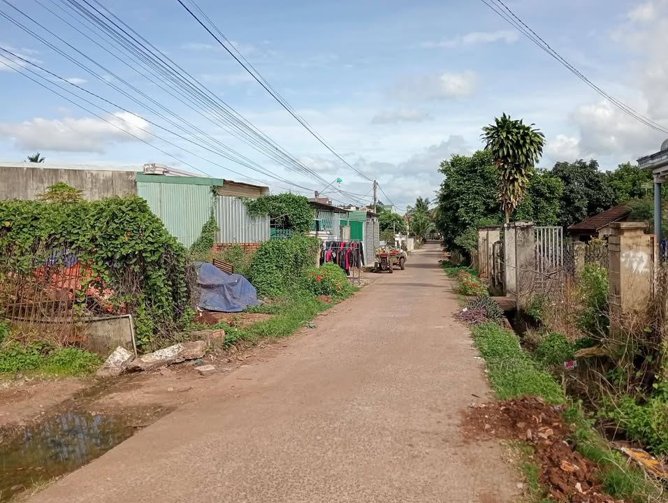 Đất nền đường Bùi Thị Xuân, Quảng Phú 250m² giá 1.85 tỷ - Đầu tư sinh lời ngay!