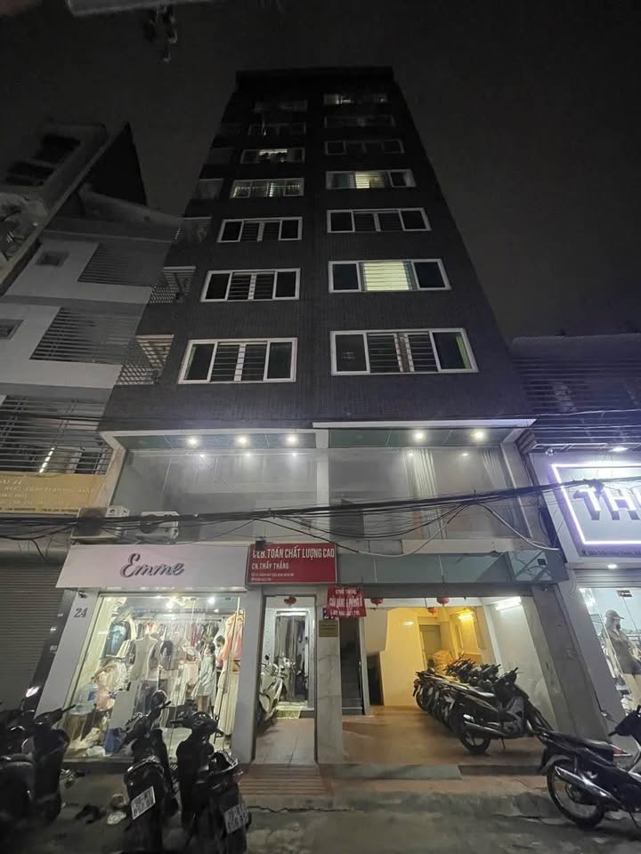 Nhà mặt phố Trần Hữu Tước, Đống Đa 50m² giá 30.5 tỷ - Đầu tư sinh lời ngay!