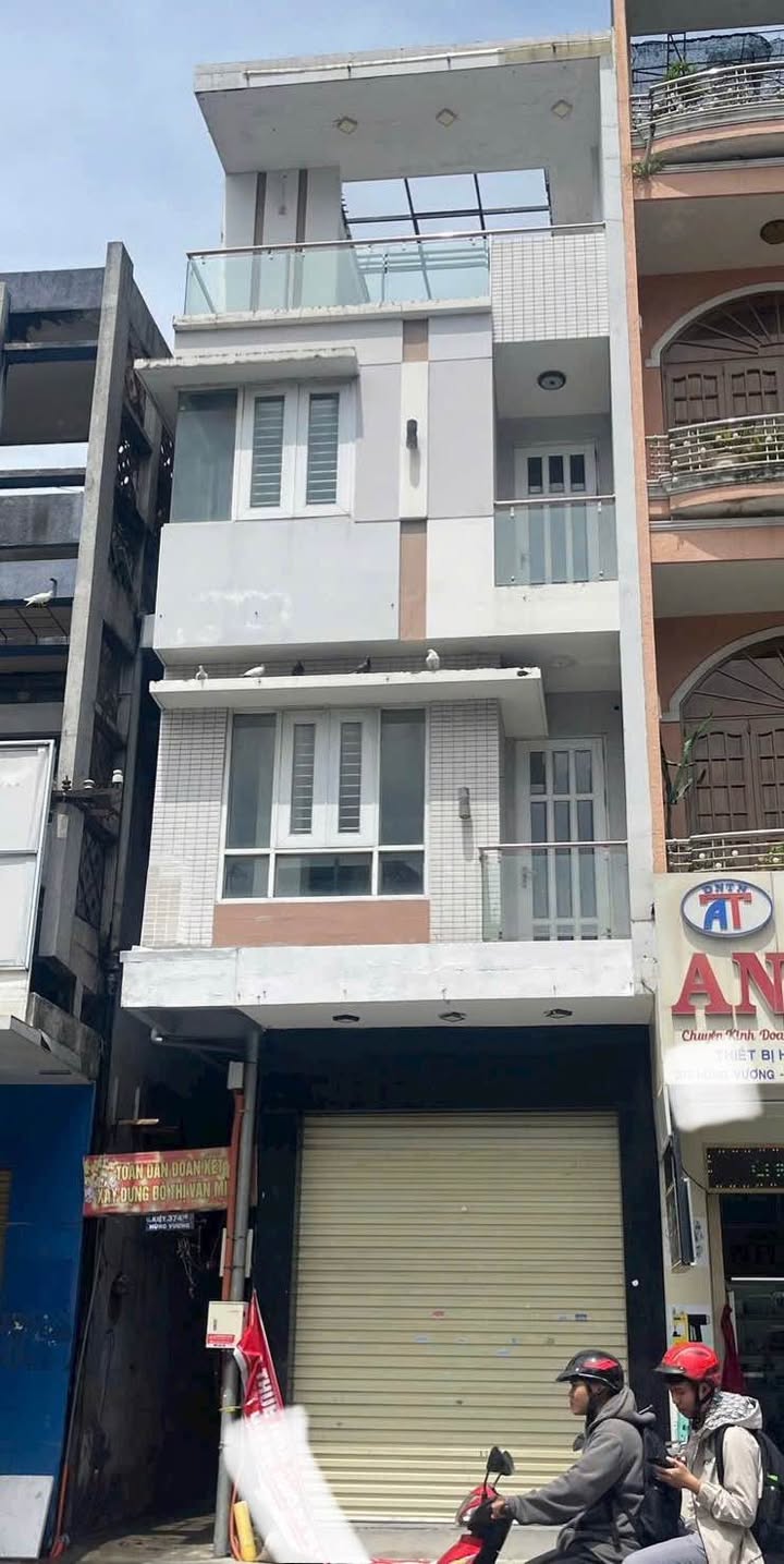 Nhà mặt tiền Hùng Vương Đà Nẵng 70m² giá 17 tỷ - Kinh doanh sầm uất ngay trung tâm!