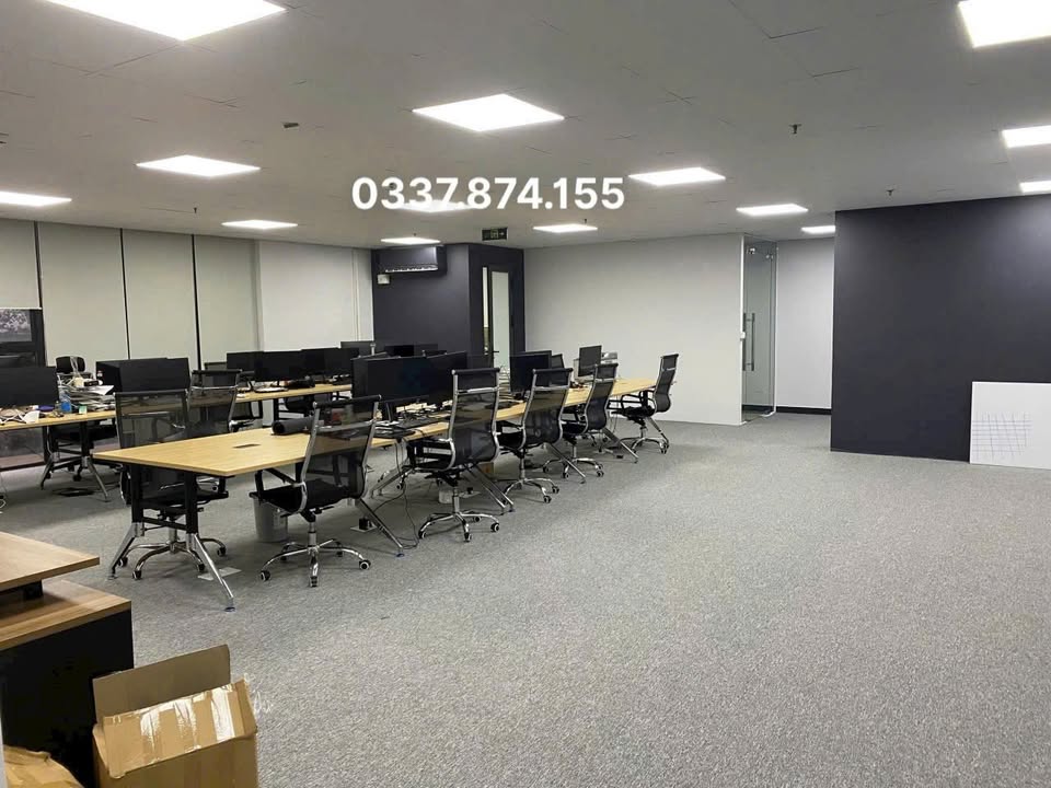 Văn phòng cho thuê tại Trần Thái Tông, Cầu Giấy 160m² - Nội thất đầy đủ, giá chỉ 32 triệu/tháng!