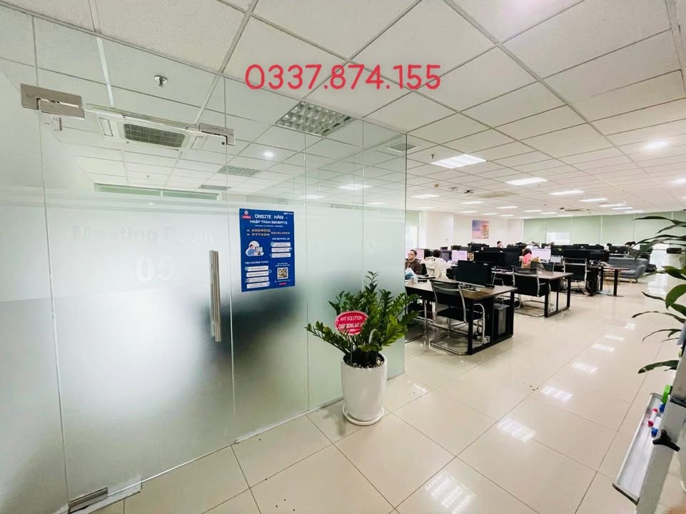 Văn phòng cho thuê 200m² Trường Chinh - Ngã Tư Sở chỉ 36 triệu - View kính đẹp