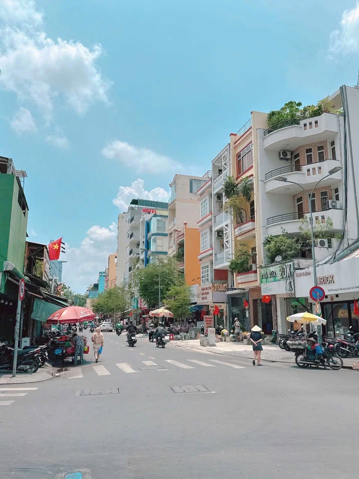 Nhà phố Tân Bình 58m² giá 7.35 tỷ - Sát mặt tiền Trường Chinh, thuận tiện di chuyển!