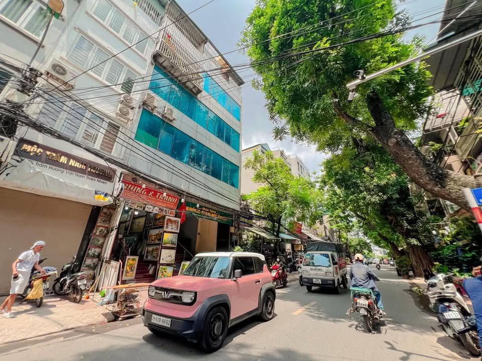 Mặt phố Hoàng Hoa Thám, Ba Đình 61m² giá 24.5 tỷ - Kinh doanh sinh lời ngay!