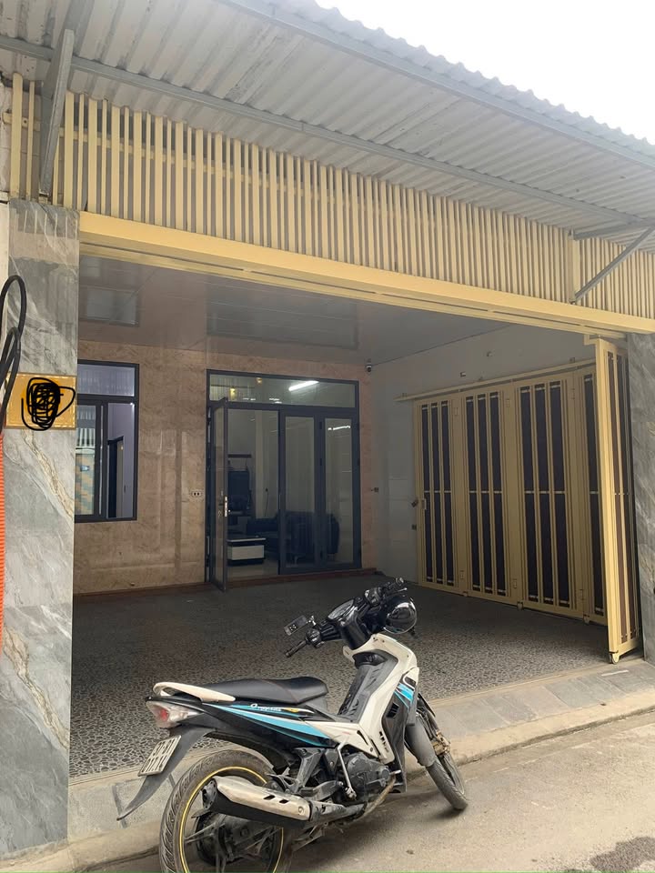 Nhà 2 tầng cho thuê tại Phan Đình Phùng 100m² - Full nội thất mới chỉ vào ở!