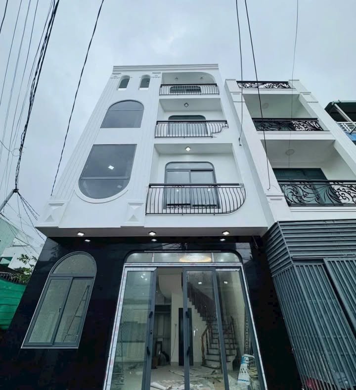 Nhà 4 tầng đường nội bộ ô tô, phường Ngô Mây, Quy Nhơn 44m² giá 5.3 tỷ - Sẵn sàng dọn vào ở ngay!