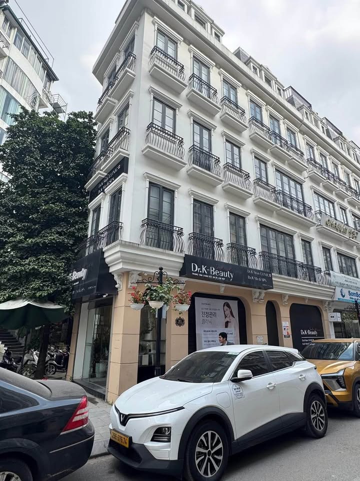 Bán FrontHouse Khu Đô Thị Mỹ Đình 81m² giá 38.5 tỷ - Lô góc 3 mặt tiền đắc địa!