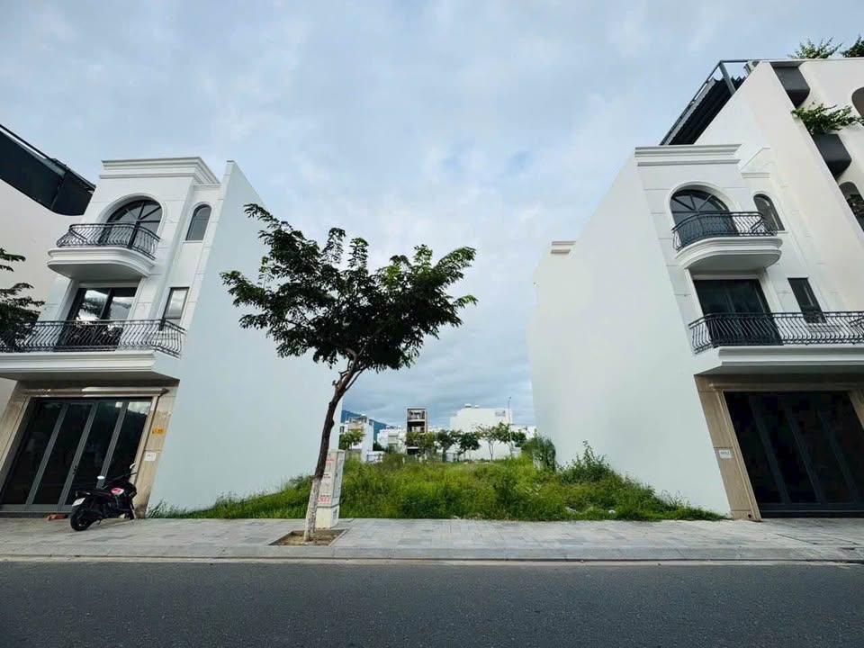 Shophouse mặt tiền A2, Phước Long, Nha Trang 97.5m² giá 8.6 tỷ - Cơ hội đầu tư hấp dẫn!