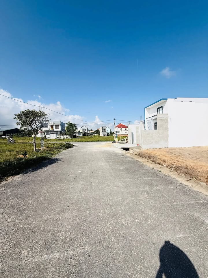 Đất nền Lộc Ninh mặt tiền Nguyễn Hiến Lê 100m² giá 1.38 tỷ - Cơ hội đầu tư hiếm có!