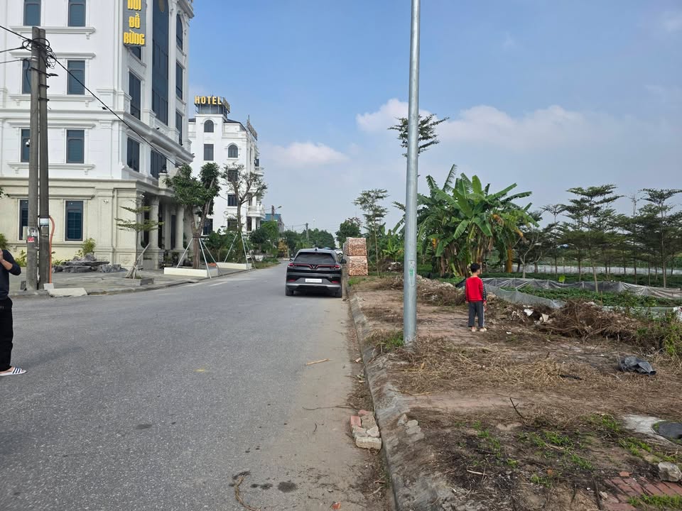 Đất vàng 200m² tại Khách sạn CROWN, Phố Hiến - Thích hợp kinh doanh đa dạng!