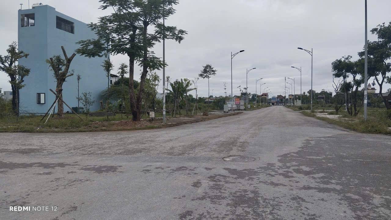 Lô đất đẹp 100m² tại Đông Sơn, Thanh Hóa - Giá chỉ 1.38 tỷ VND, cơ hội đầu tư tuyệt vời!