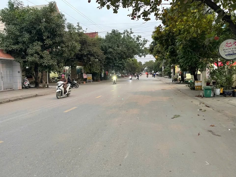 Bán nhà cấp 4 Quảng Phú 88m² giá 4.28 tỷ - Vị trí kinh doanh đắc địa!