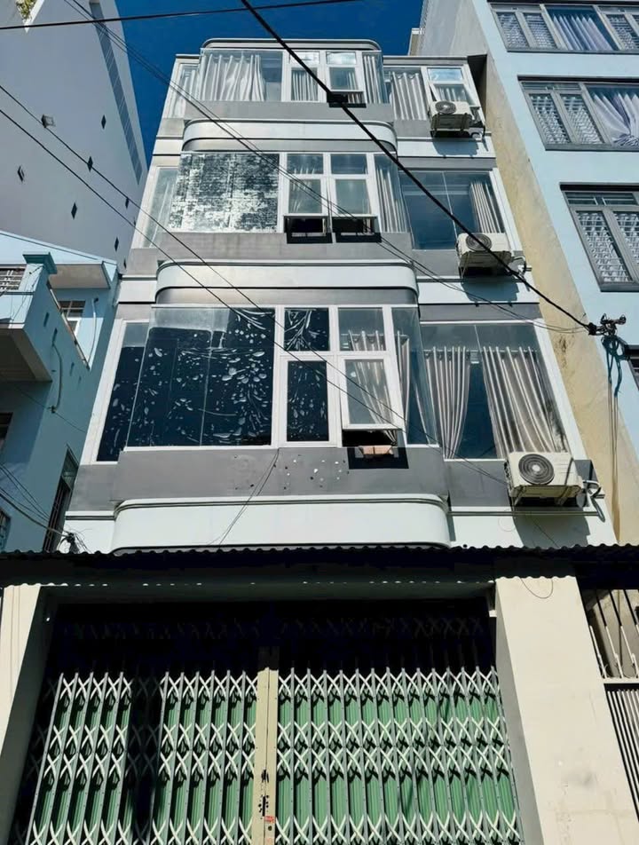 Căn hộ hẻm Nguyễn Thiện Thuật Nha Trang 176m² - Mặt tiền thuận lợi, cho thuê 45 triệu/tháng!