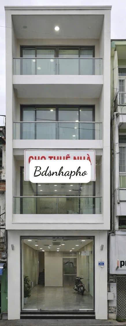 Nhà 4 tầng cho thuê tại Hoàng Diệu, Hải Châu 240m² giá 30 triệu - Vị trí đắc địa cho kinh doanh!