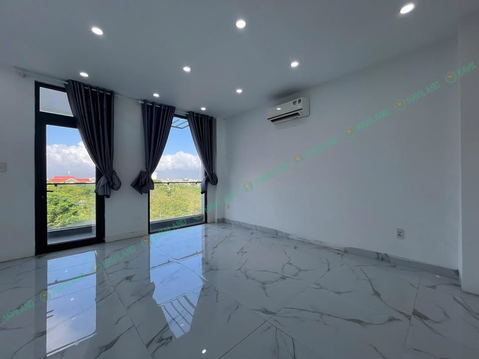 Sàn văn phòng cho thuê tại Liên Chiểu, Đà Nẵng 6 triệu/tháng - Vị trí thuận tiện, sẵn sàng làm việc!