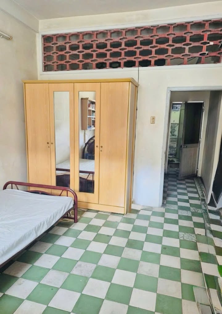 Nhà mặt tiền kinh doanh đường Nguyễn Tri Phương, P6, Q10 - 4 tầng, 45m² - Sổ hồng chính chủ!