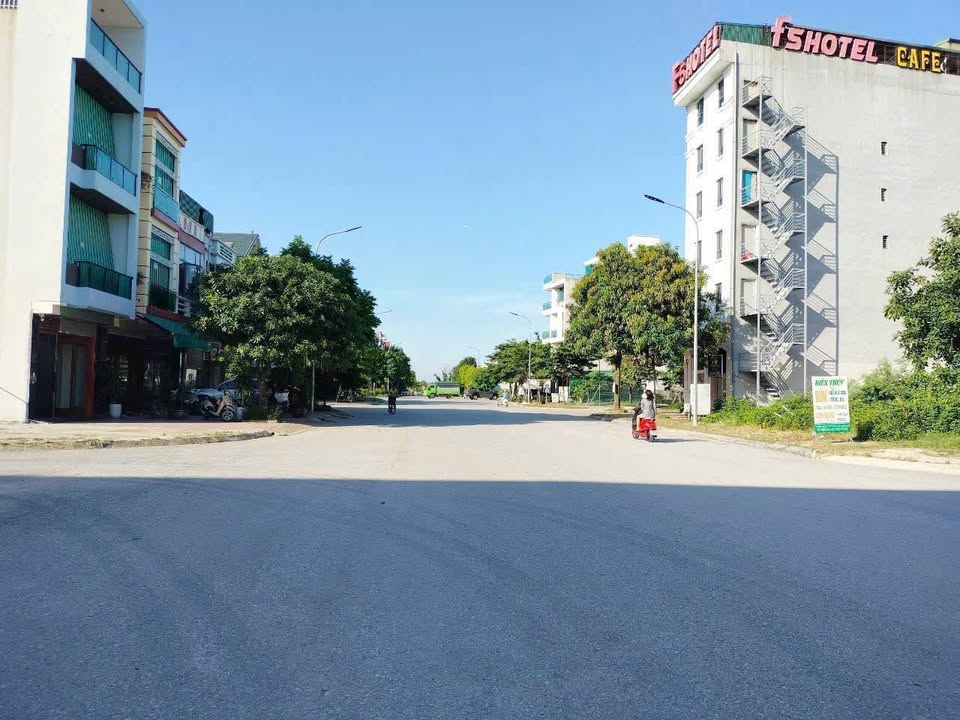 Nhà 4 tầng mặt tiền đường Hàng Cau, 370m² giá 8 tỷ - Đầu tư sinh lời cao!