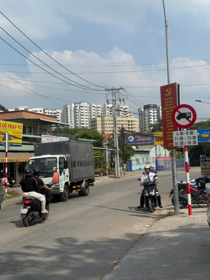 Bất động sản dòng tiền tại Bình Hòa, Thuận An 240m² giá 5.28 tỷ - Cơ hội đầu tư hiếm có!