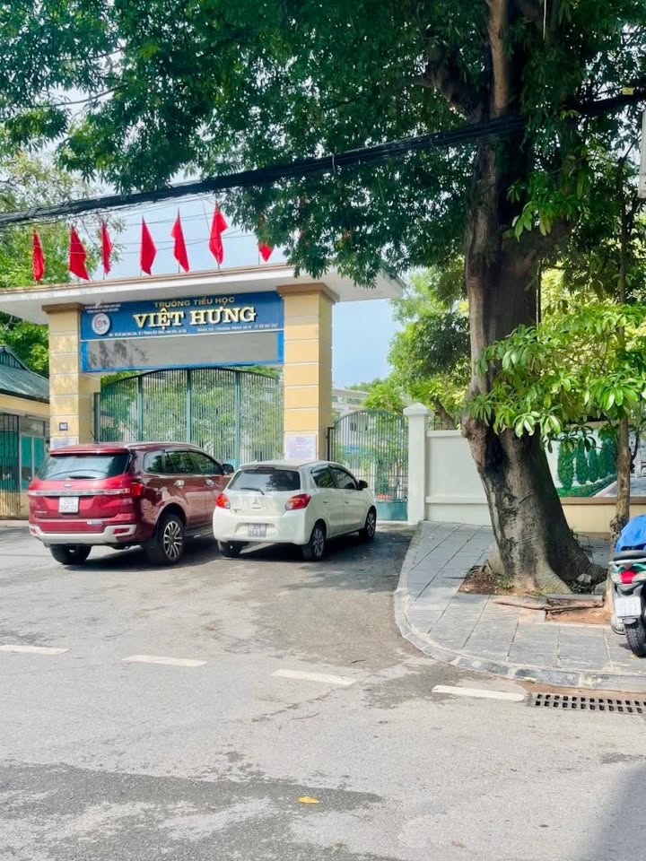 Nhà phố Việt Hưng 85m² giá 14 tỷ - Kinh doanh sầm uất, ô tô tránh!