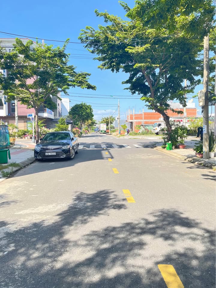 Đất nền Hói Kiểng, Hòa Quý, 105m² giá 5.5 tỷ - Sổ đỏ chính chủ, vị trí đẹp!