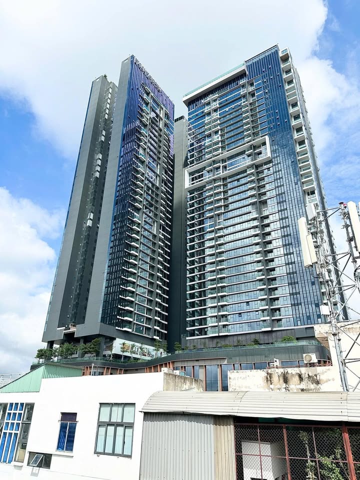 Mặt tiền hẻm kinh doanh Nguyễn Trãi Quận 1 59m² giá 19.8 tỷ - Cơ hội đầu tư hấp dẫn!