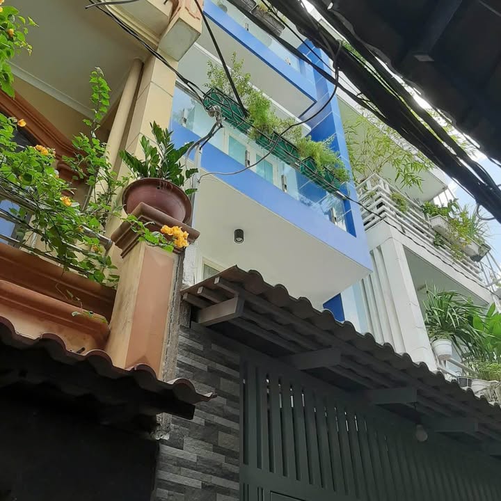 Nhà 4 tầng Nguyễn Thái Sơn, Gò Vấp 30m² giá 4.7 tỷ - Chính chủ, hoàn công đầy đủ!