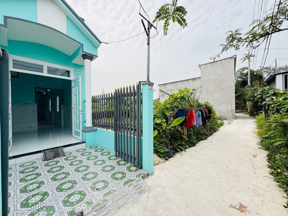 Nhà riêng Bình Chánh 90m² giá 1.4 tỷ - Chính chủ bán gấp!