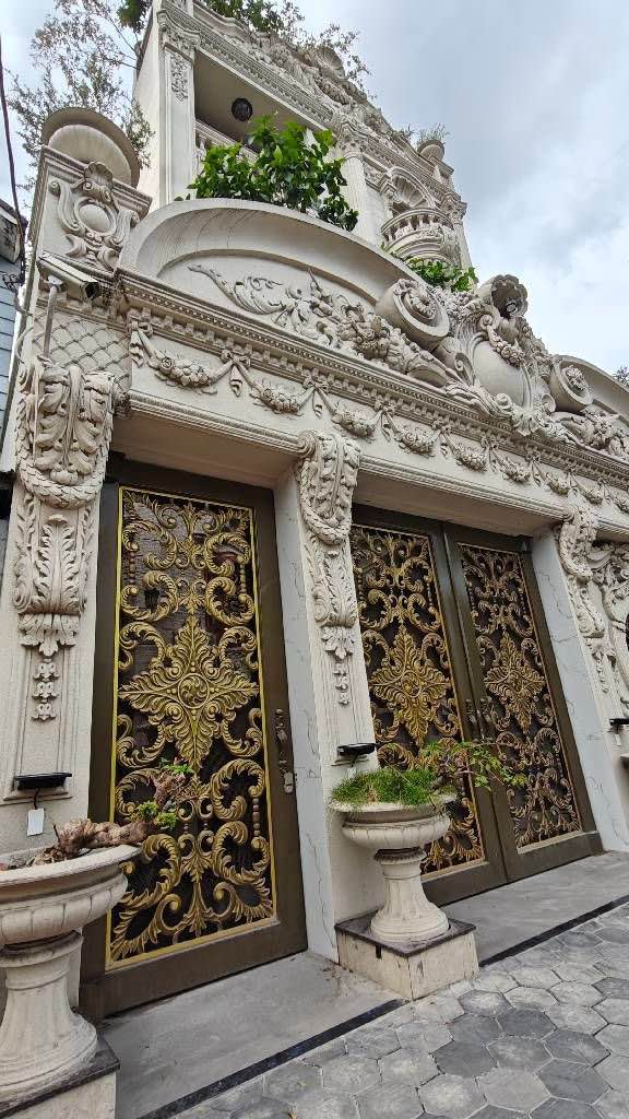 Biệt thự phố Bình Tân 200m² giá 46 tỷ - Thiết kế hiện đại, đầy đủ tiện nghi!