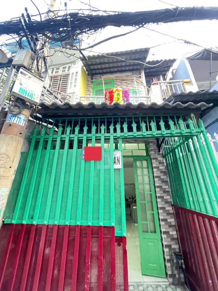 Nhà riêng Đoàn Văn Bơ Quận 4 18m² giá 1.65 tỷ - Sổ riêng chính chủ!