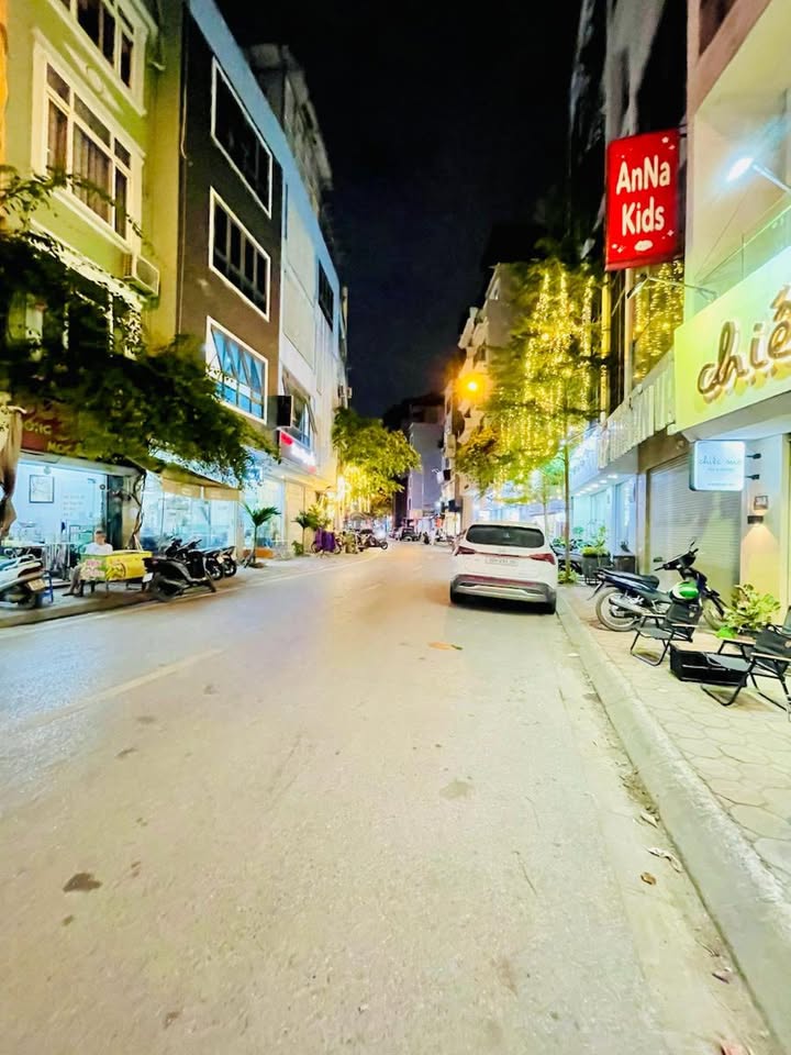 Nhà phố Nguyễn Hy Quang Đống Đa 37m² giá thỏa thuận - Thiết kế hiện đại, kinh doanh sầm uất