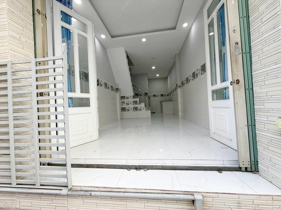 Nhà hẻm xe hơi 1135 Huỳnh Tấn Phát, Quận 7 - 2PN, Giá 1.75 tỷ, Kinh doanh thuận lợi!