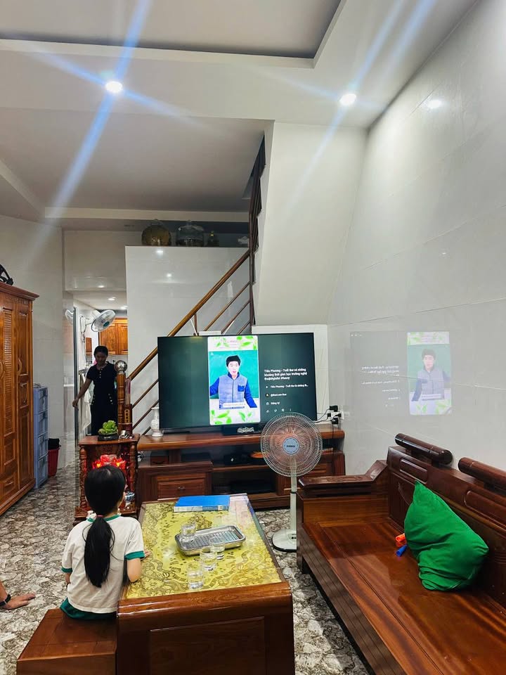 Nhà 2 Lầu Đ.Pham Hữu Lầu, Dĩ An 218m² giá 11 tỷ - Kinh doanh hiệu quả!