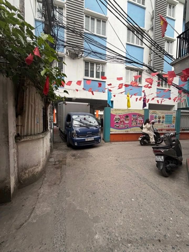 Đất nền Bồ Đề Long Biên 81m² giá 10 tỷ - Cơ hội đầu tư hấp dẫn!