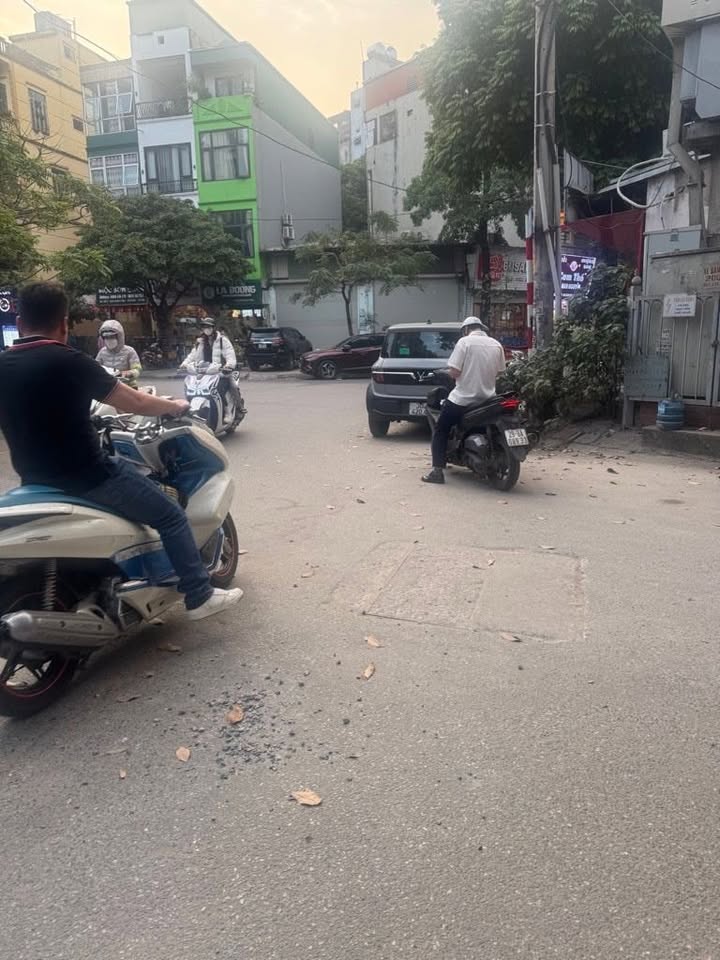 Nhà riêng Duy Tân, Cầu Giấy 25m² - Thiết kế hiện đại, khu dân trí cao!