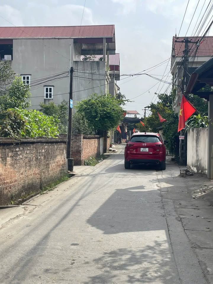 Lô đất góc Tích Giang, Phúc Thọ 100m² giá chỉ 30 triệu - Kinh doanh thuận lợi!