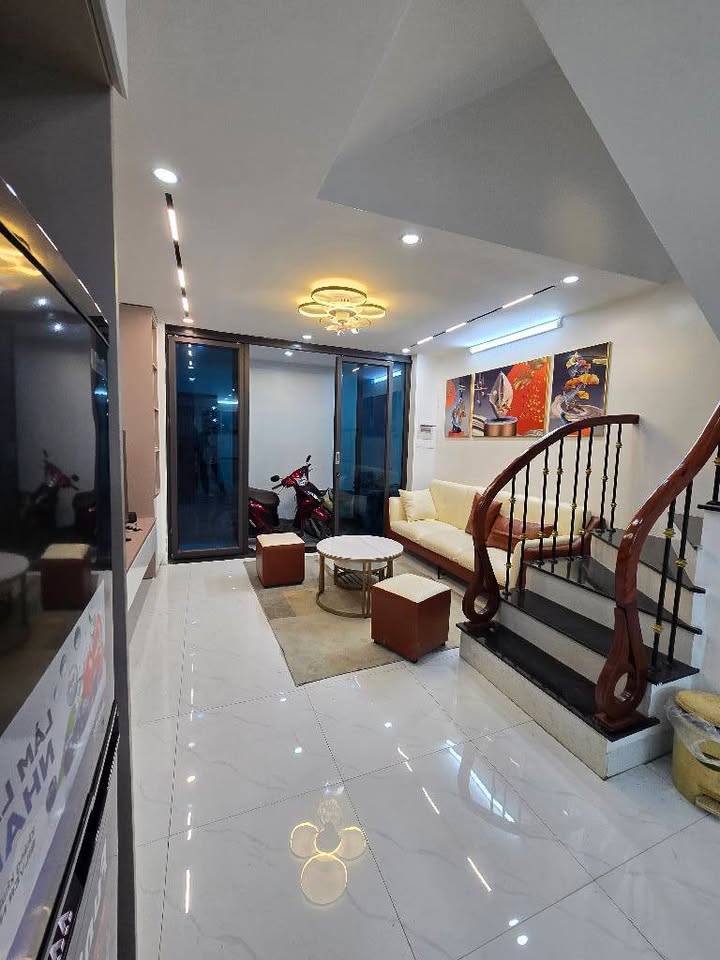 Nhà riêng Hoàng Hoa Thám, Ba Đình 44.2m² - Nhà mới, nội thất đầy đủ, an sinh đỉnh!