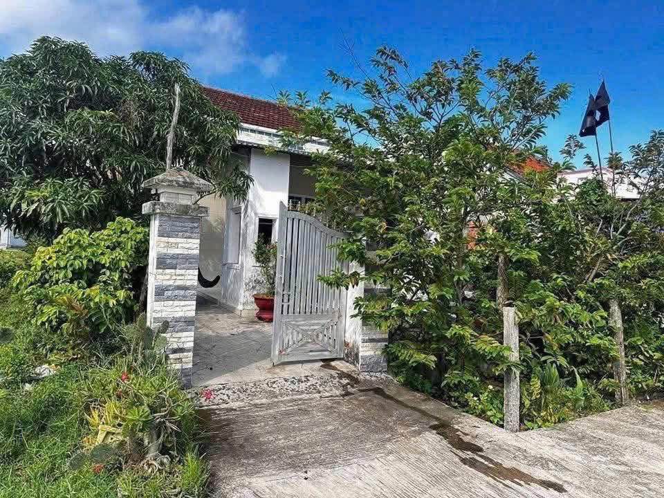 Nhà vườn 140m² tại khu TDC Mỹ Hòa, Sông Cầu - Gần biển chỉ 700m, giá 1.4 tỷ!