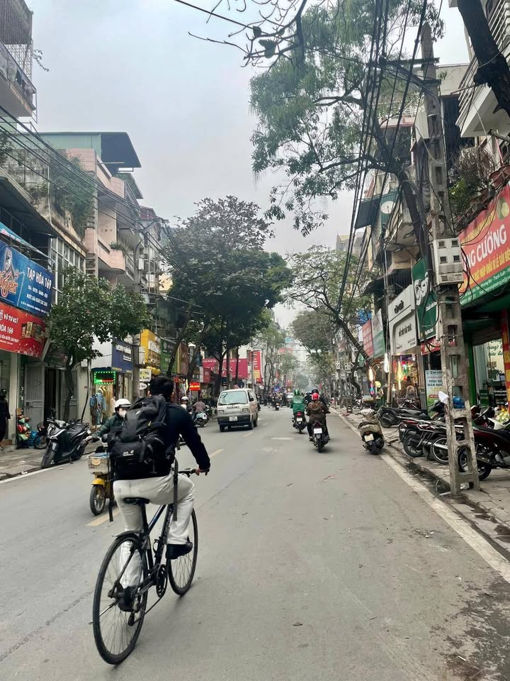 Nhà mặt phố Hoàng Văn Thái 40m² giá 18.8 tỷ - Kinh doanh đỉnh cao