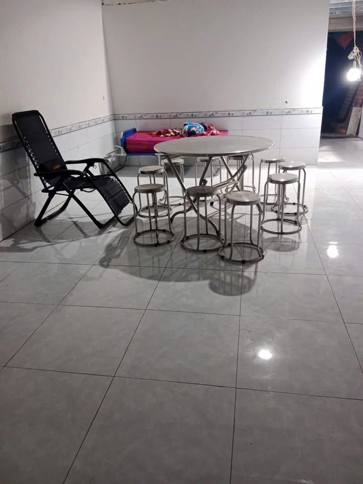 Nhà cho thuê Tân Hiệp 150m² giá chỉ 5 triệu - Mới xây, tiện nghi đầy đủ!