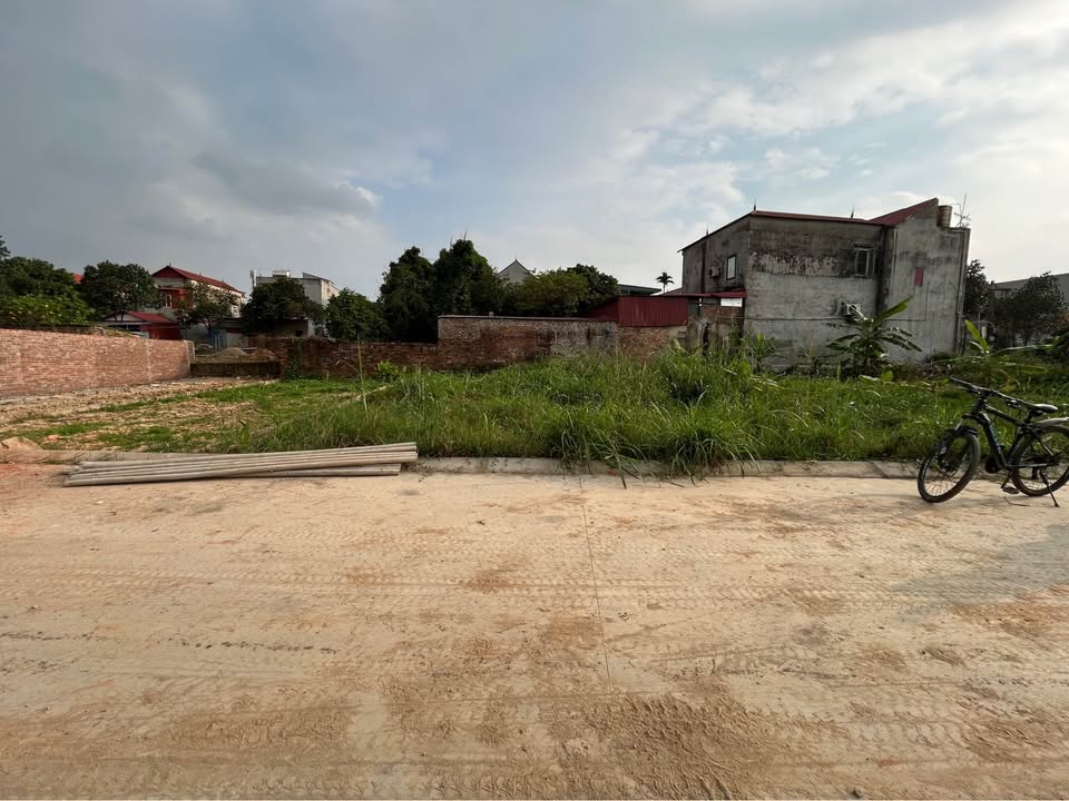 Đất thổ cư Sóc Sơn 80.3m² giá 2 tỷ - View hồ mát mẻ, ô tô vào tận nơi!