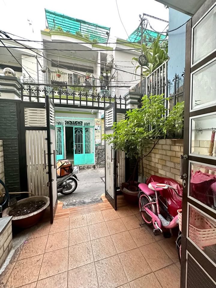 Nhà phố Lạc Long Quân, Tân Bình 55.9m² giá 6.99 tỷ - Nhà mới ở ngay!